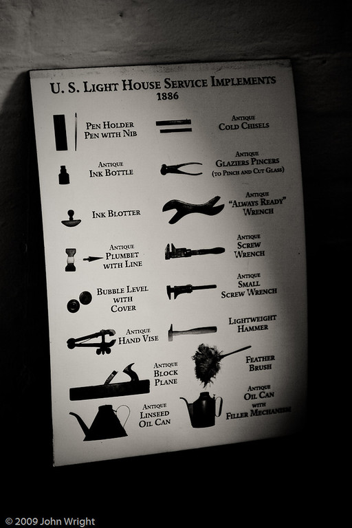 IMAGE: http://johnwright.smugmug.com/Lighthouses/Oregon-1/IMG545-4556-20D/683514843_zwWVX-XL.jpg