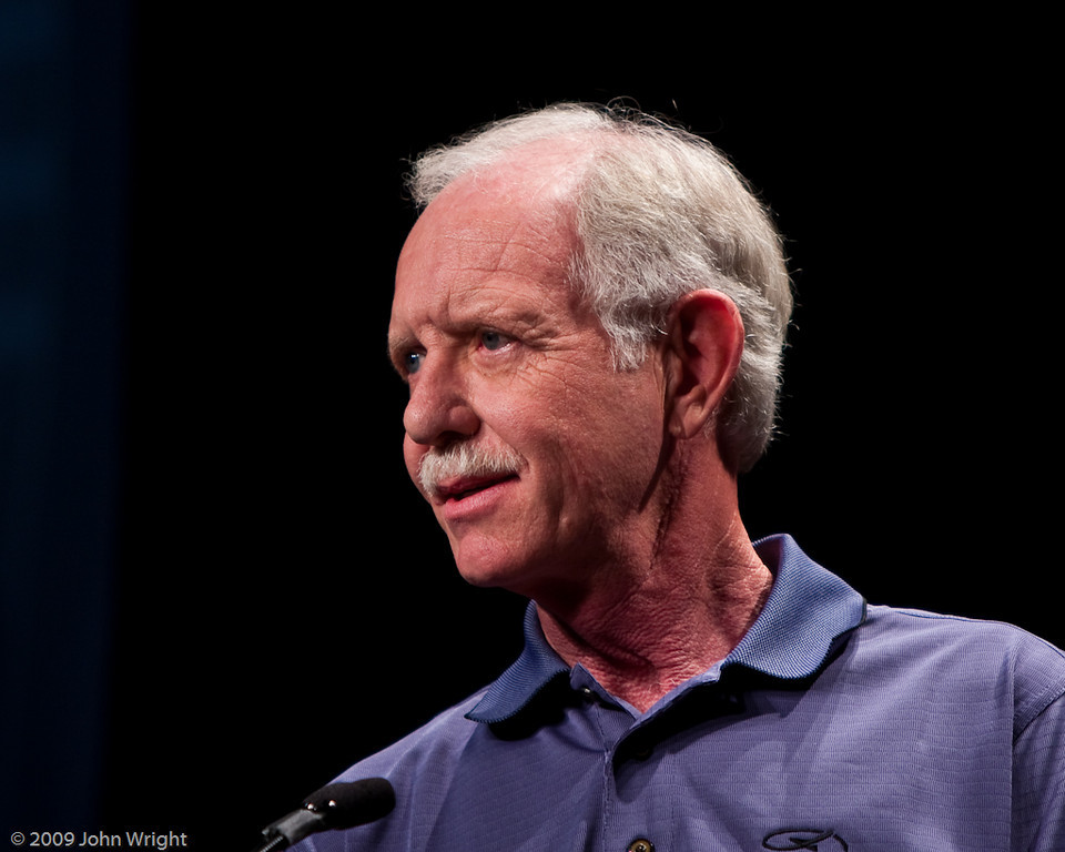 IMAGE: http://johnwright.smugmug.com/Other/Random-Stuff/IMG100-4538-40D/762101214_DbAYu-XL.jpg