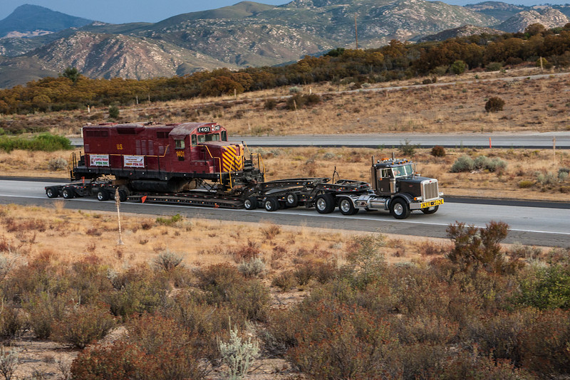 IMAGE: http://johnwright.smugmug.com/Trains/Pacific-Southwest-Railway/Moving-SP-3709/i-QWHnn6M/0/L/IMG_100-6973-40D%281220703959%29-L.jpg