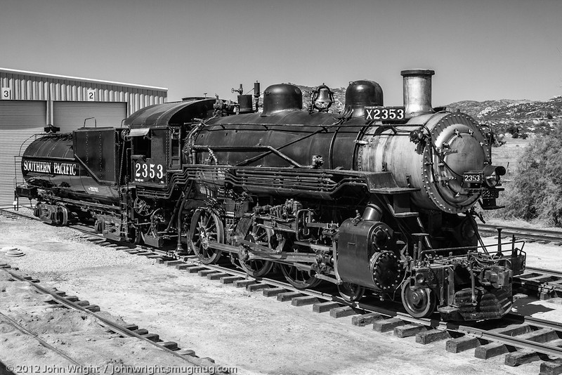 IMAGE: http://johnwright.smugmug.com/Trains/Pacific-Southwest-Railway/Pacific-Southwest-Railway/i-VkhxD2Z/0/L/IMG_100-2740-40D%280620316796%29-Edit-L.jpg