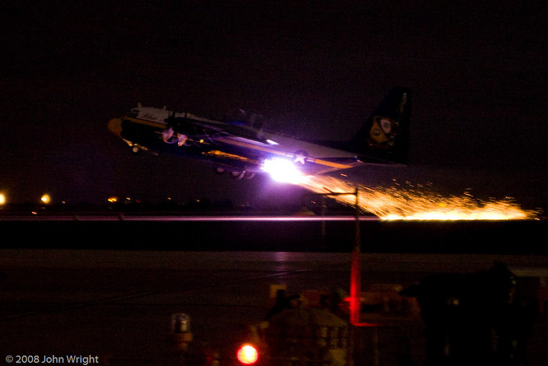 IMAGE: http://johnwright.smugmug.com/photos/386689670_LZjQb-L.jpg